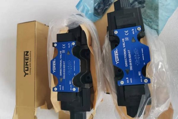 YUKEN方向閥DSG-01-3C2-A220-51T,DSG-03-3C2-A220-51T