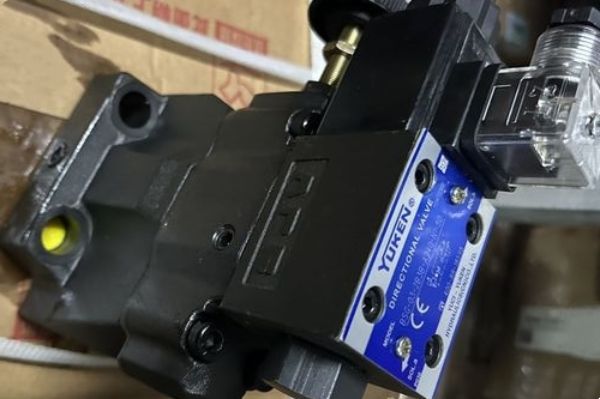 YUKEN油壓電磁換向閥BSG-03-2B3B-A200-48/SHTS-RY942